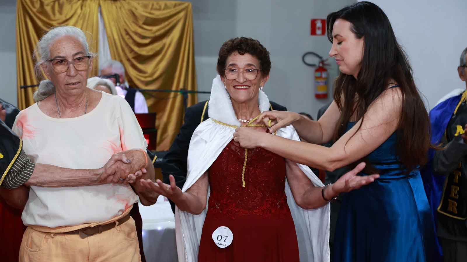 Noite das Estrelas valoriza idosos e seus talentos em Jardim Alegre