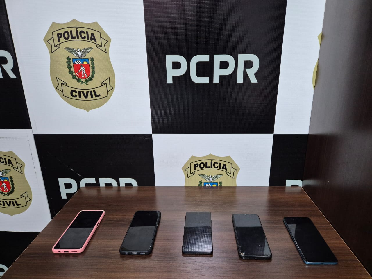 Operação da Polícia Civil devolve 58 celulares em Apucarana e região