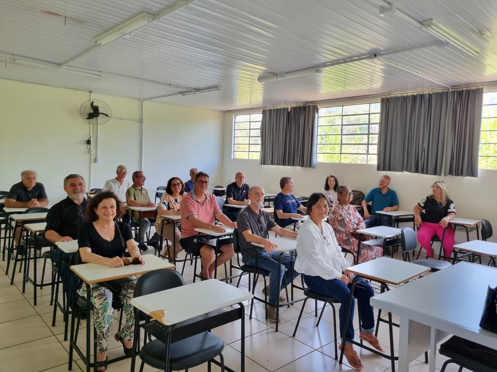 Os egressos estiveram na Unespar para relembrar os  40 anos de formatura