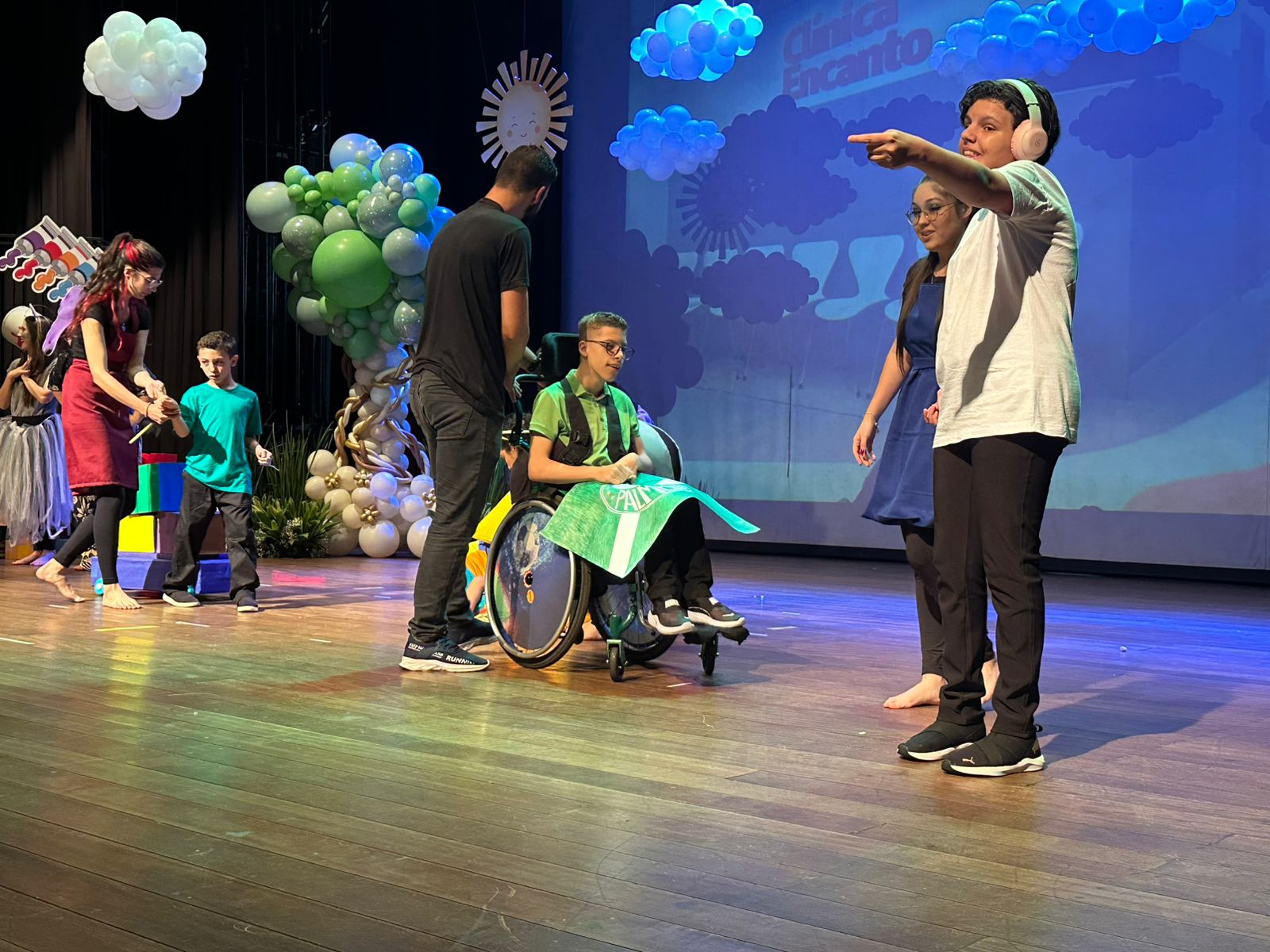 Unimed Apucarana reúne 60 crianças na 4ª edição do espetáculo de Natal