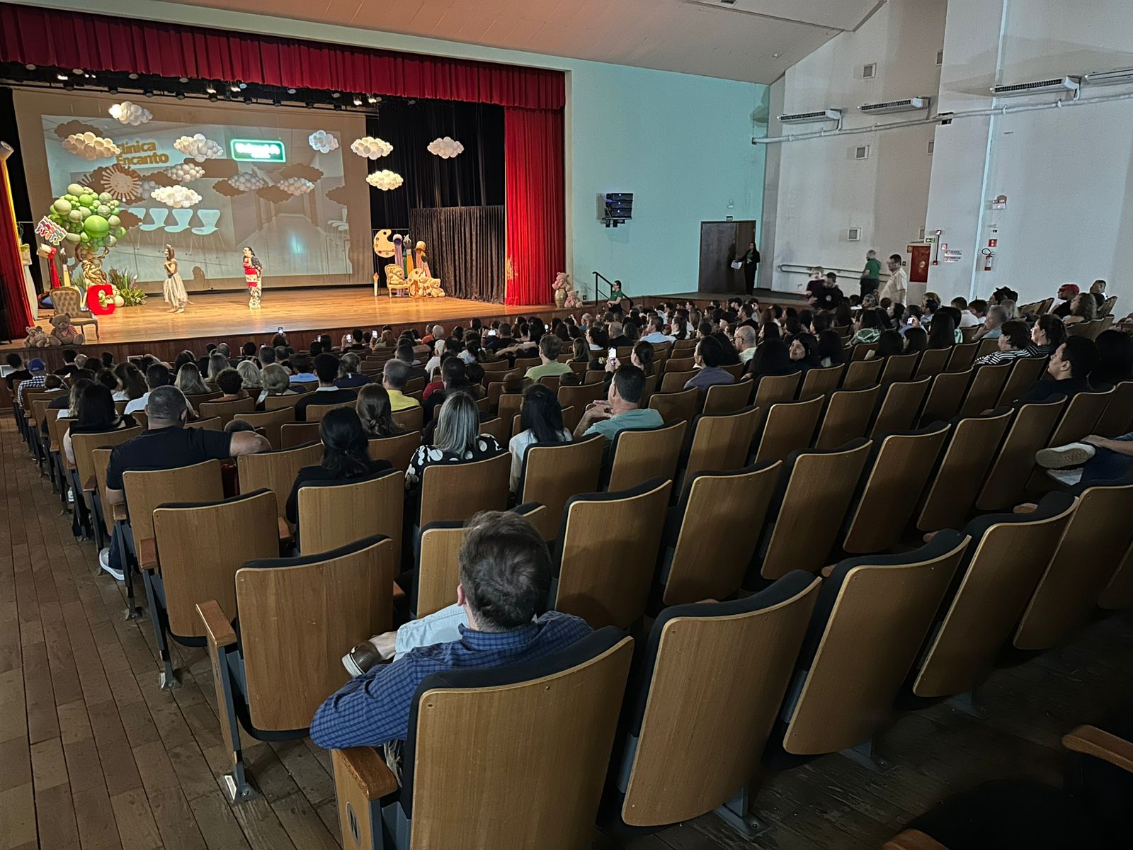Unimed Apucarana reúne 60 crianças na 4ª edição do espetáculo de Natal