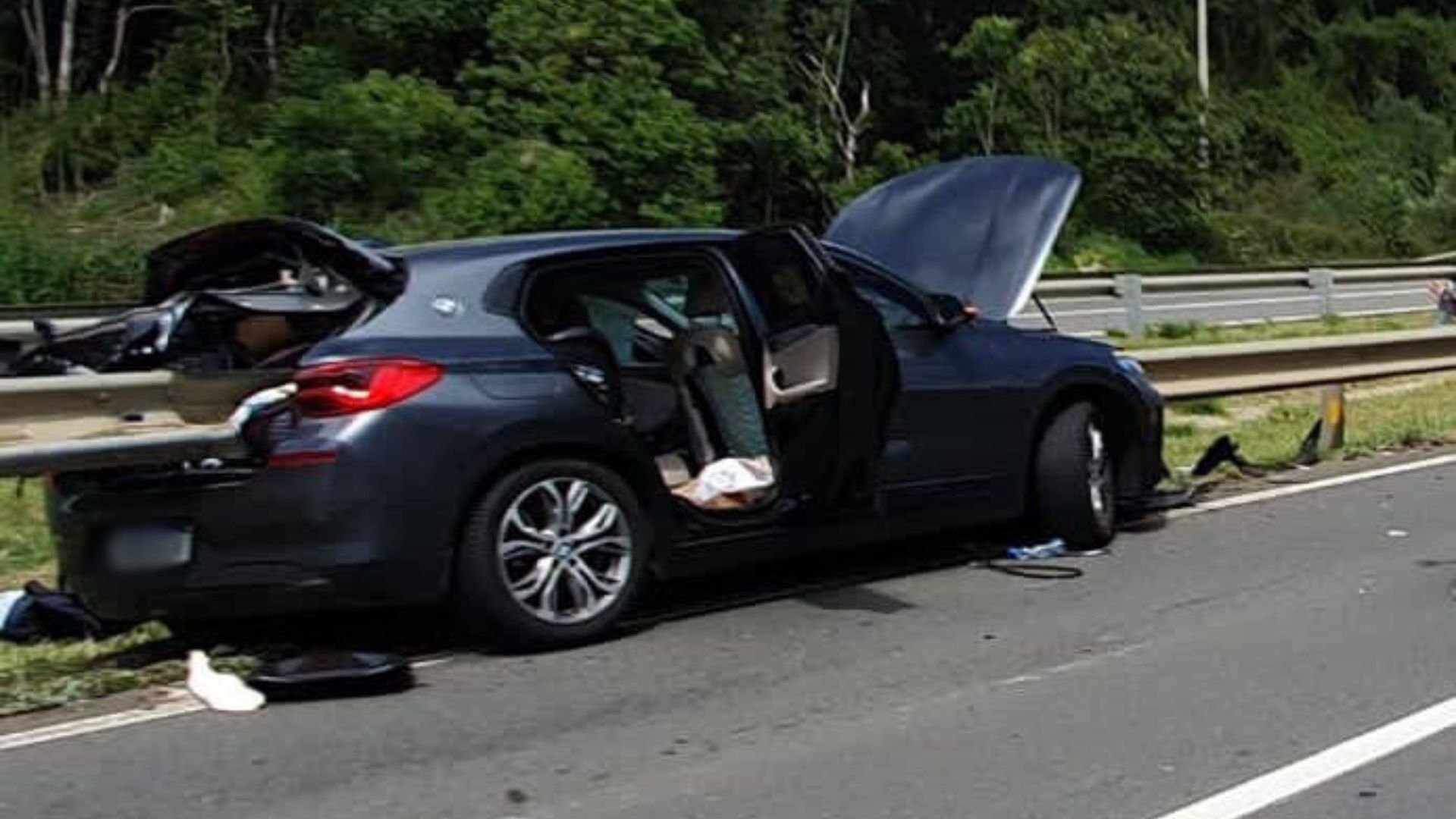 Defensa metálica perfura e atravessa BMW no PR; criança de 5 anos morreu