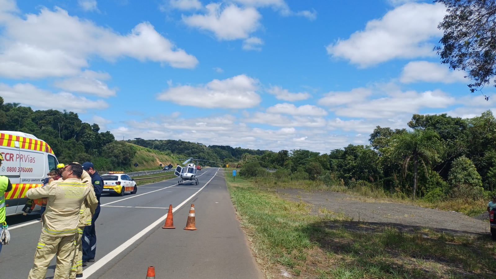 Defensa metálica perfura e atravessa BMW no PR; criança de 5 anos morreu