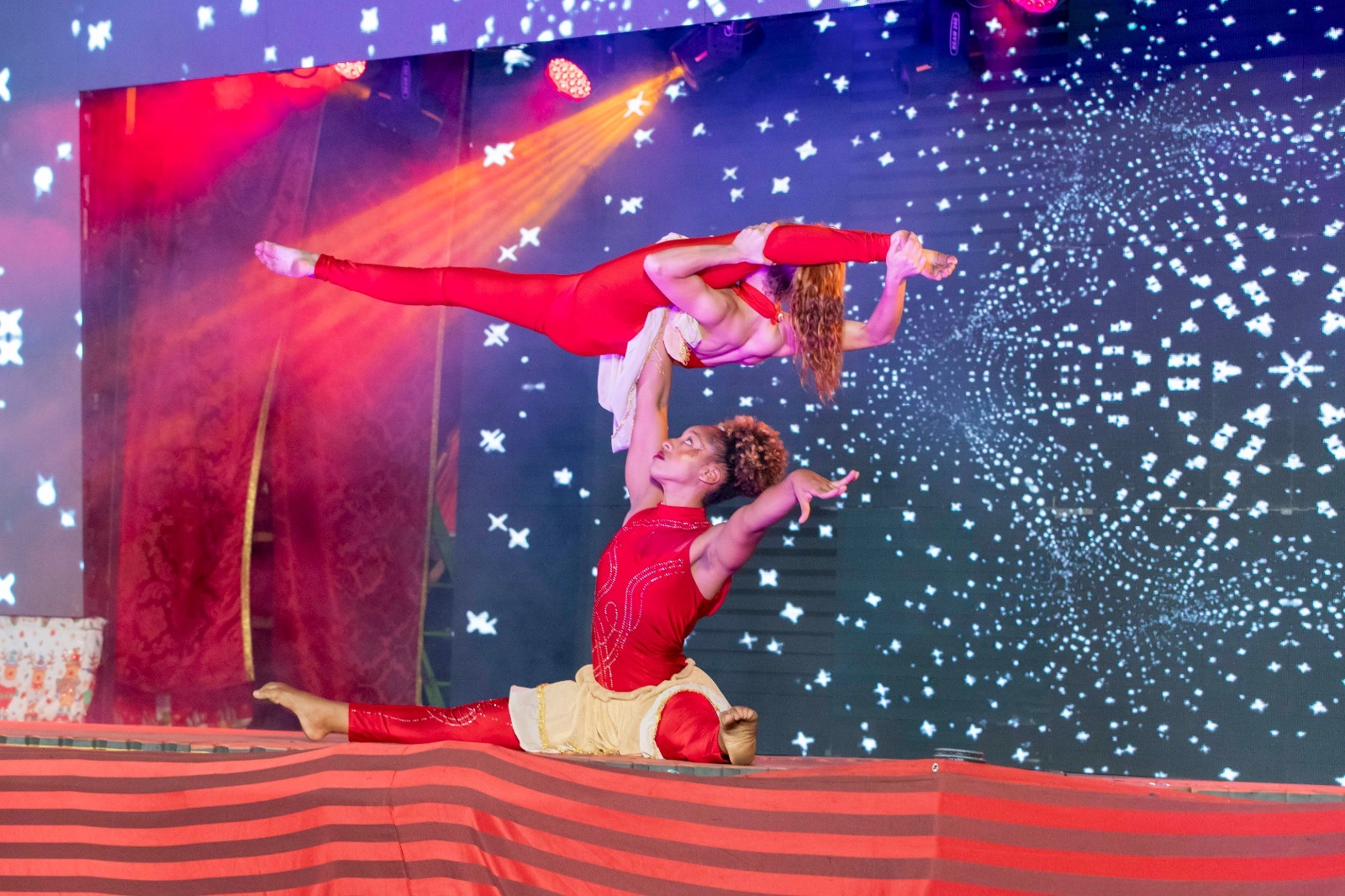 Espetáculo “A Magia do Natal” emociona milhares de pessoas em Cambira