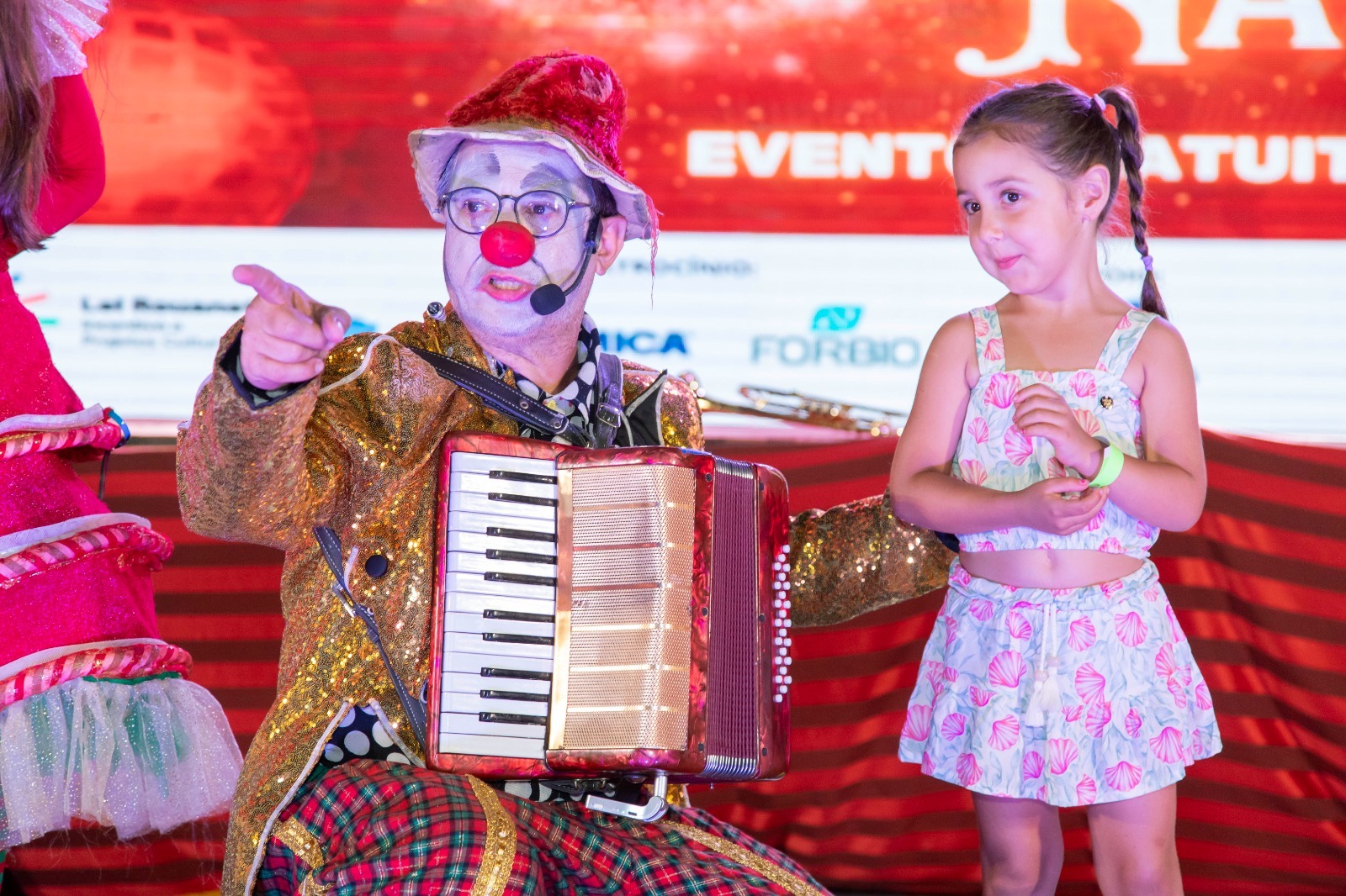 Espetáculo “A Magia do Natal” emociona milhares de pessoas em Cambira