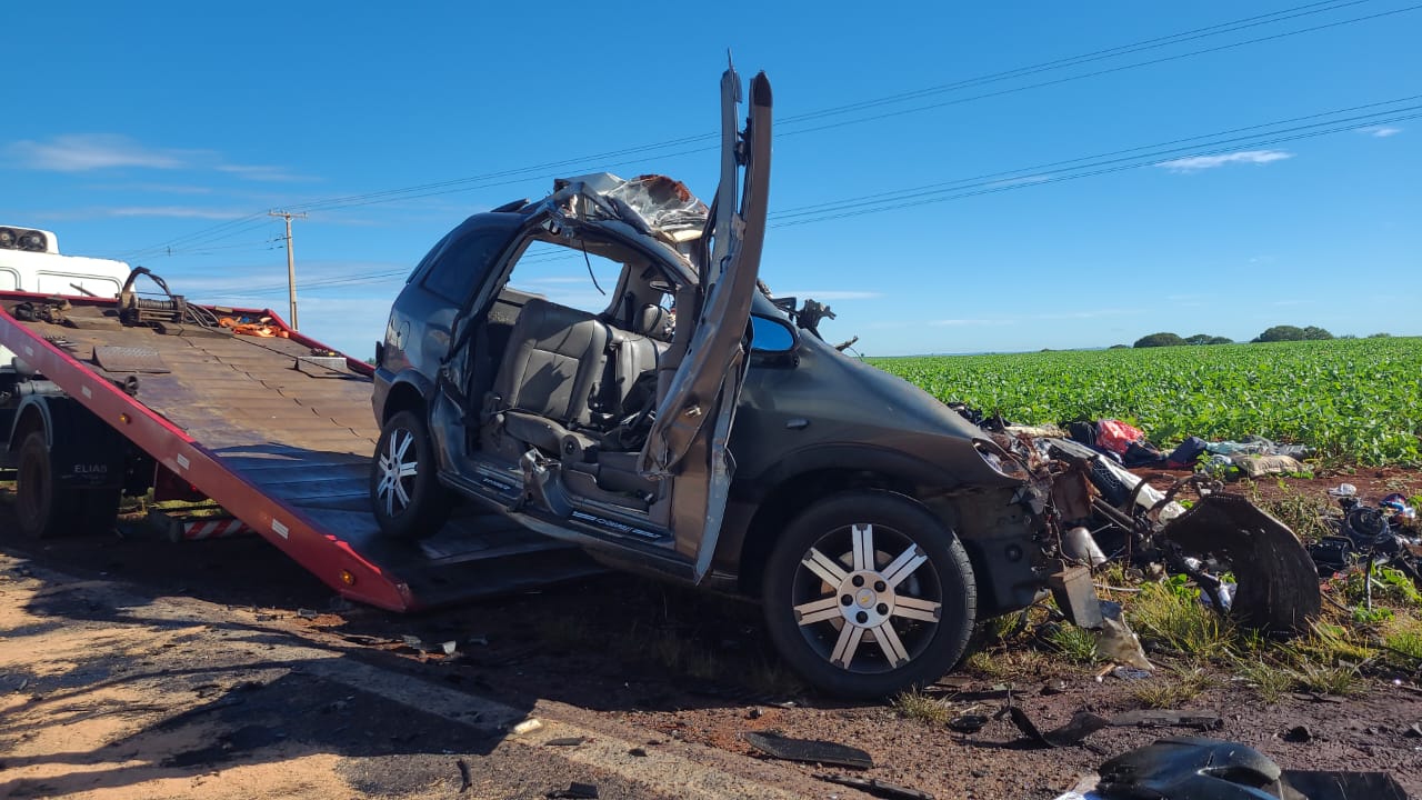 Acidente mata seis pessoas da mesma família em Rolândia (PR)