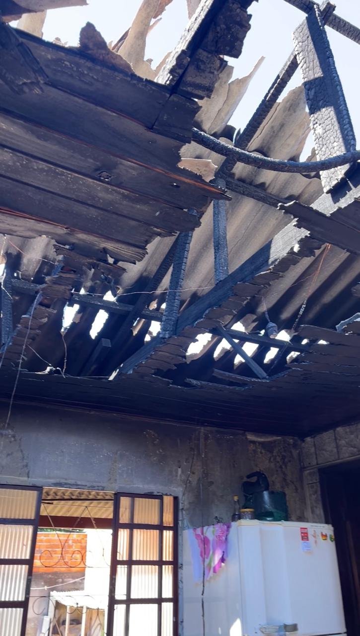 Família pede doações após perder tudo em incêndio em Apucarana