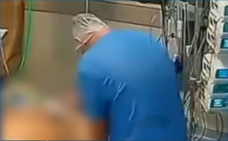 Imagens mostram técnicos de enfermagem ao lado de pacientes mortos no DF