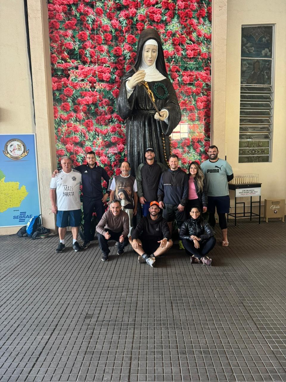 Romeiros percorrem 99 km de Apucarana a Lunardelli movidos pela fé