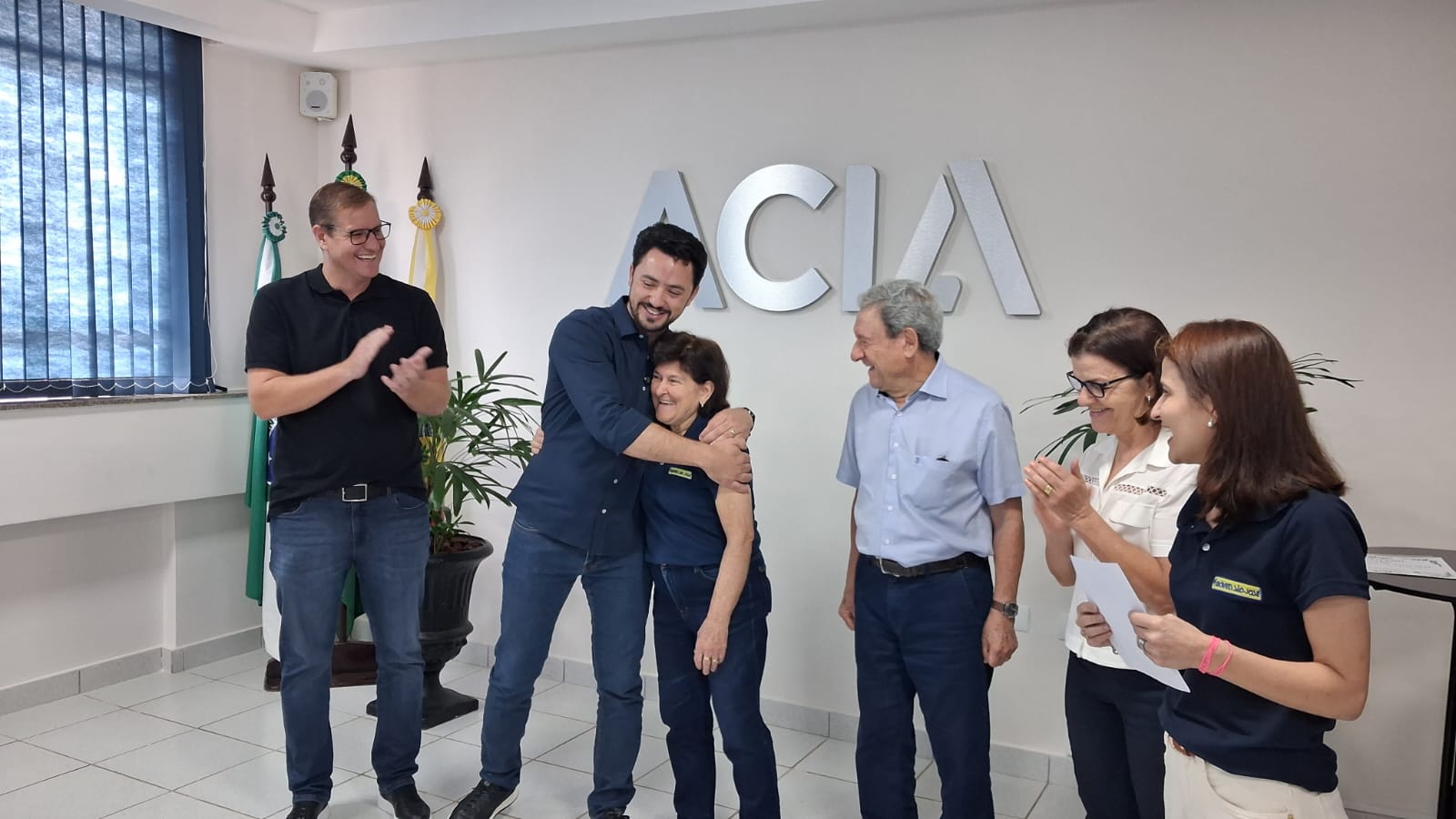 Sorteio final da campanha "Natal Apucarana" da Acia distribui R$ 30 mil