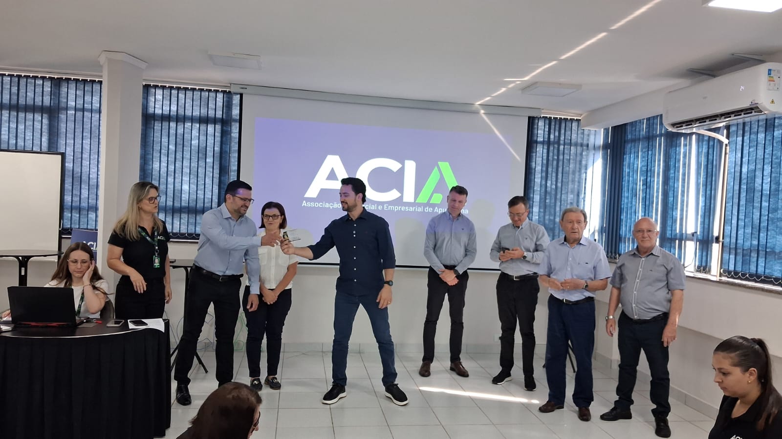 Sorteio final da campanha "Natal Apucarana" da Acia distribui R$ 30 mil