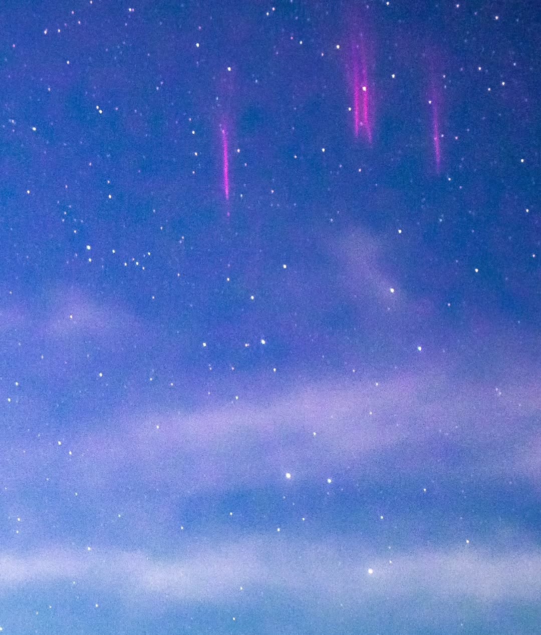 'Sprites': Fenômeno raro de luzes avermelhadas é registrado no céu do PR