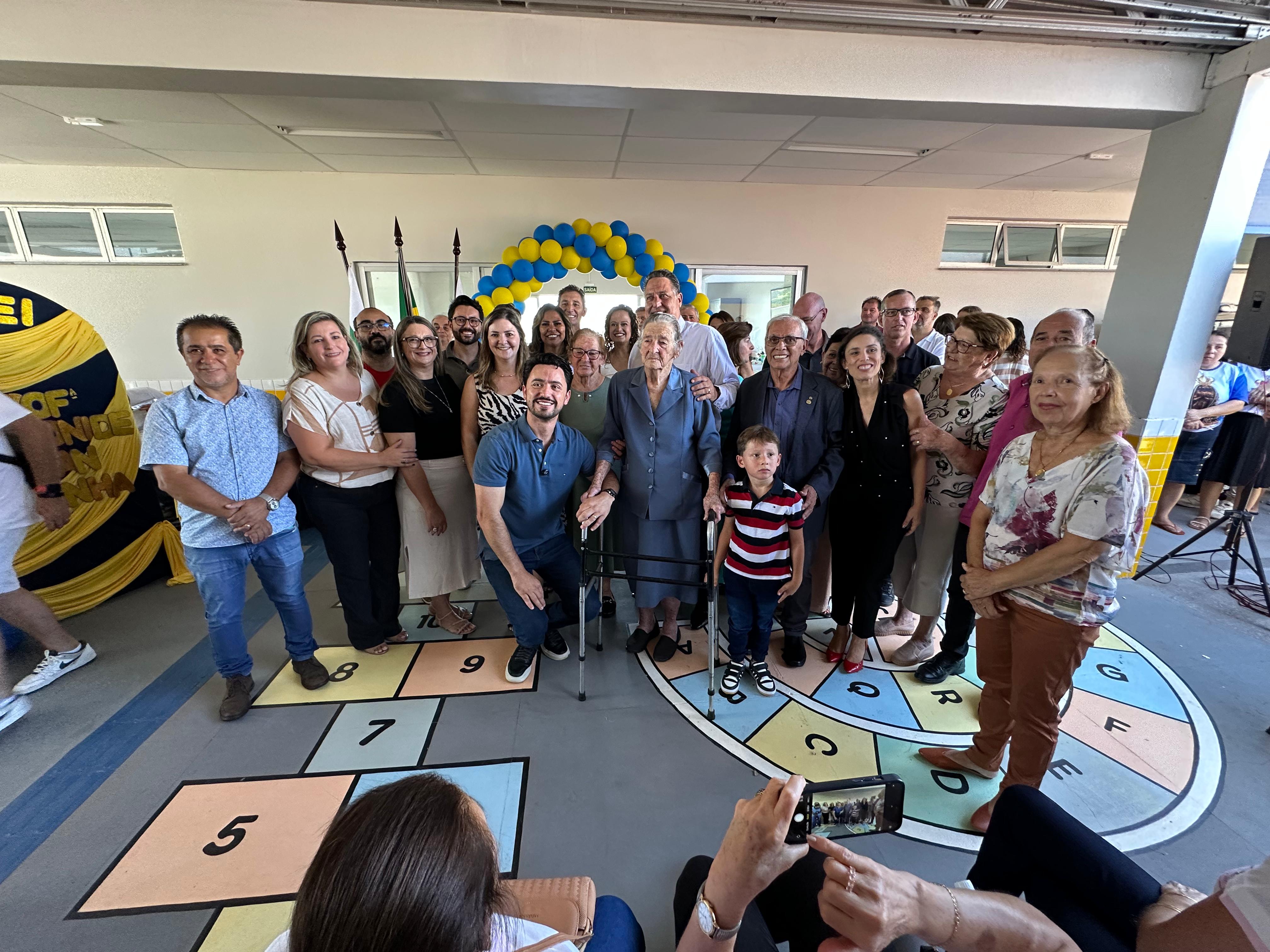 Apucarana inaugura o CMEI Professora Maria Onide Ballan Sardinha