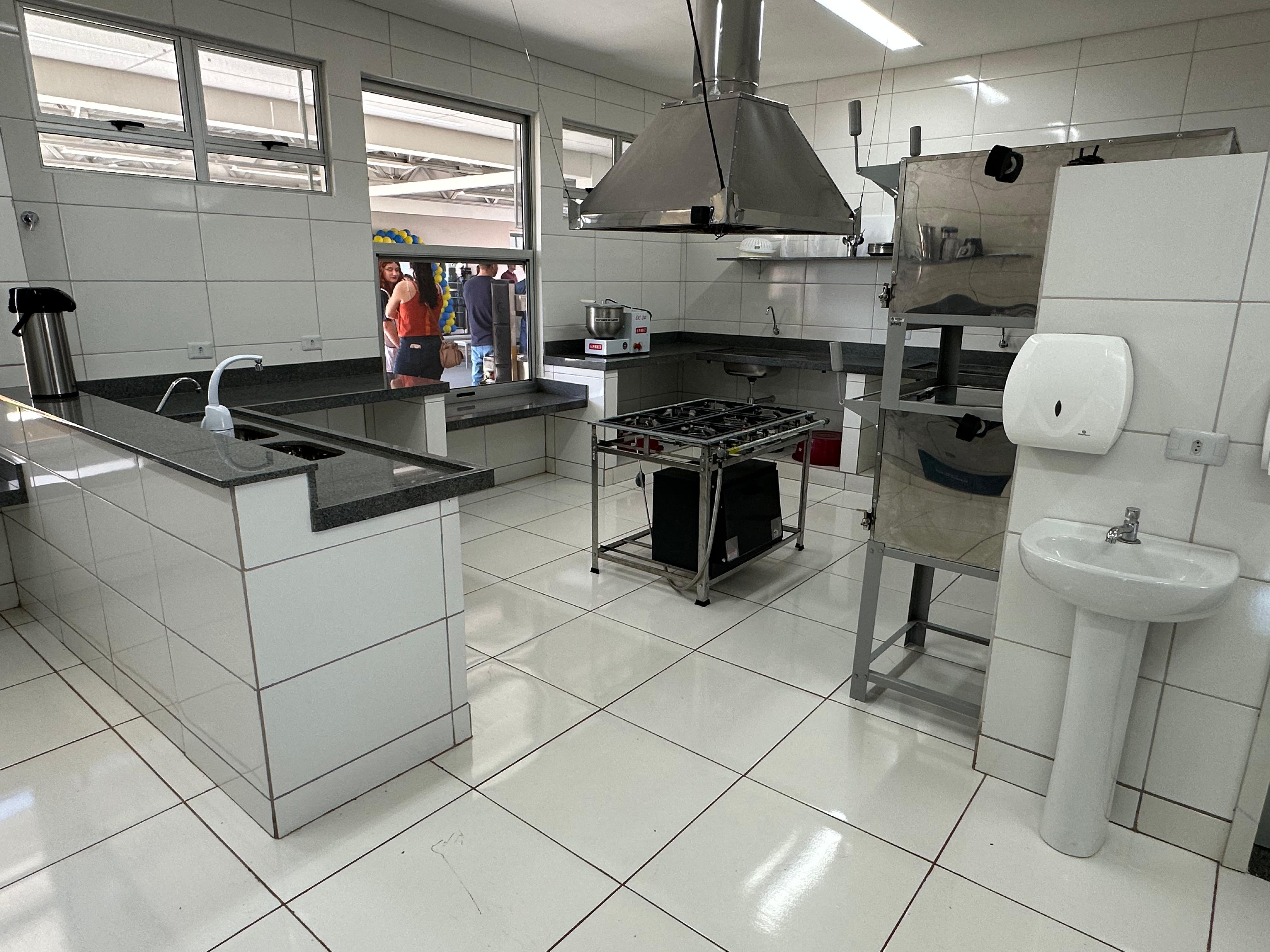 Apucarana inaugura o CMEI Professora Maria Onide Ballan Sardinha