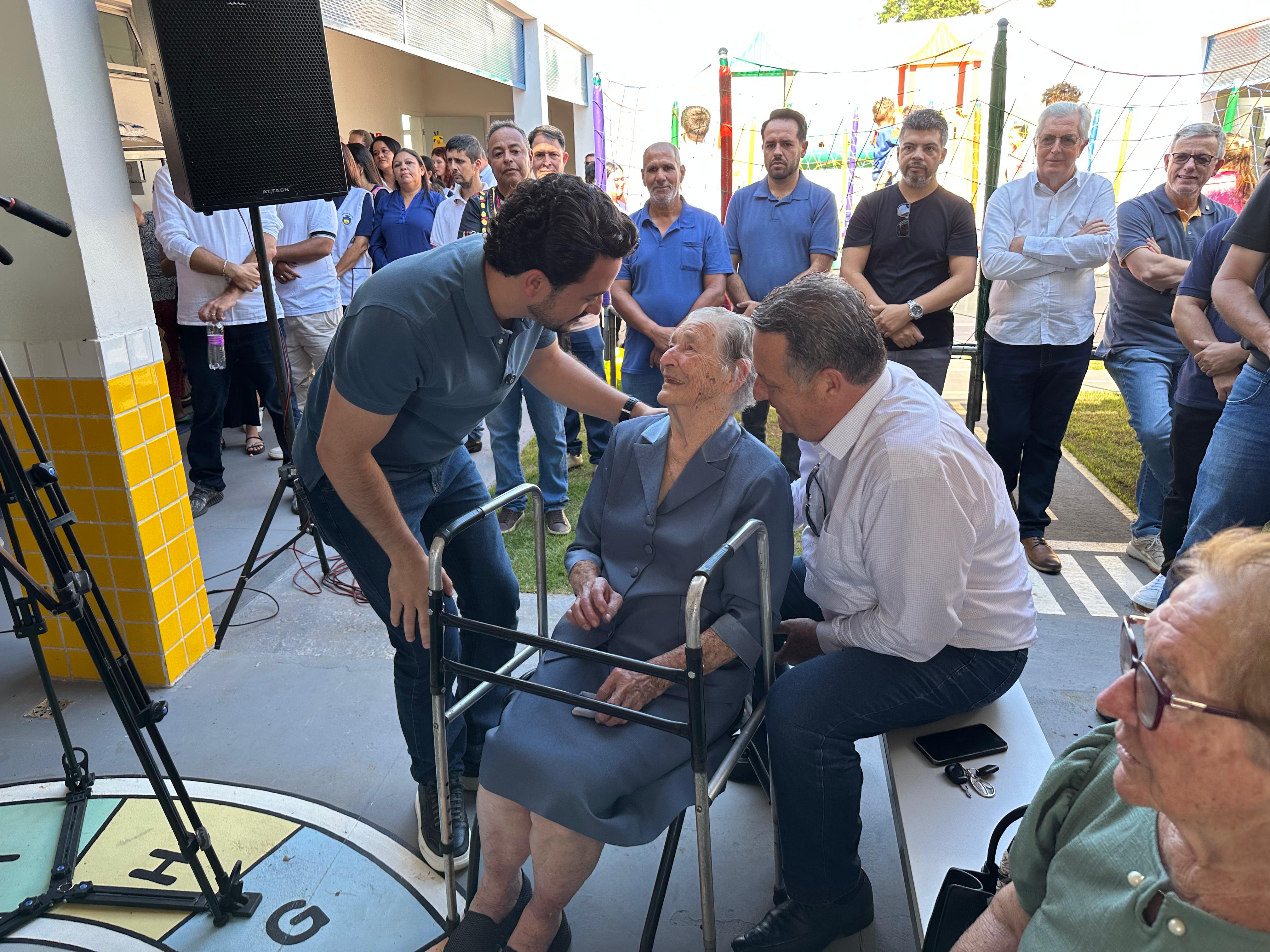 Apucarana inaugura o CMEI Professora Maria Onide Ballan Sardinha