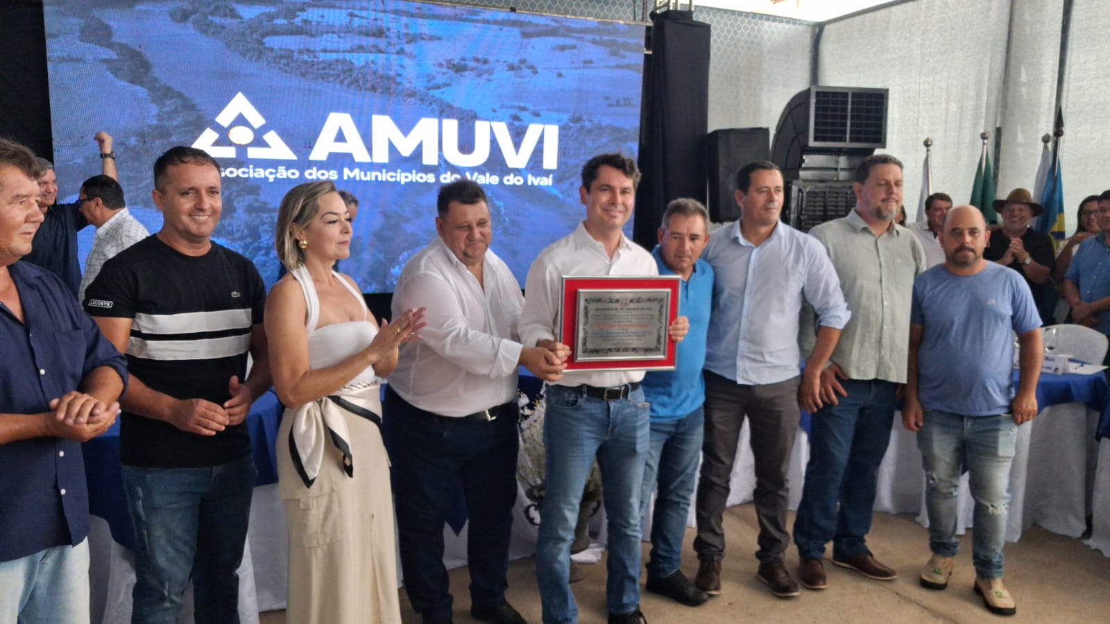 Prefeito Pedro Taborda assume presidência da Amuvi