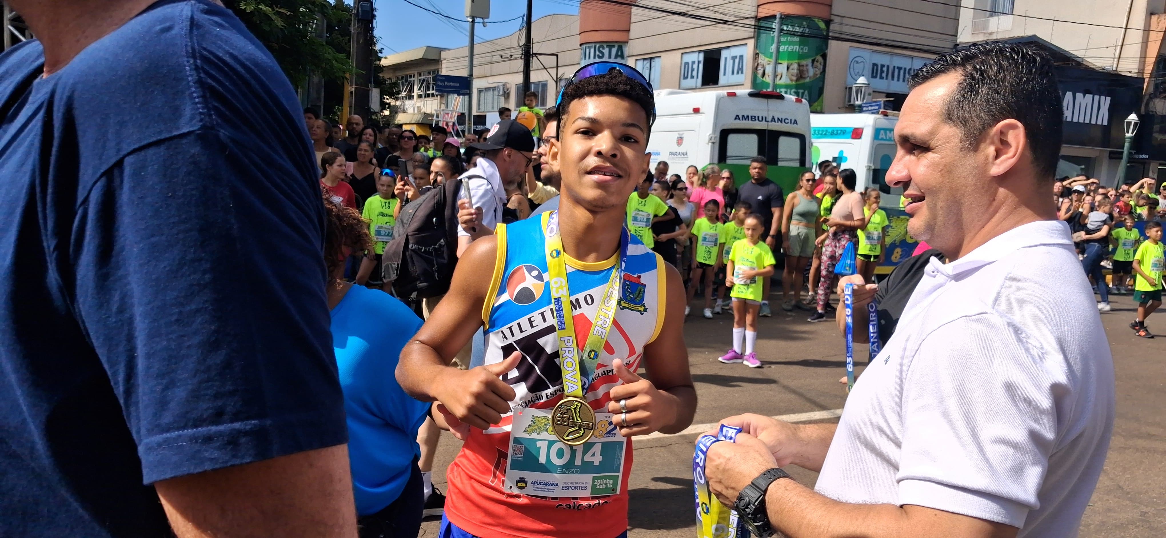 Vinteoitinha movimenta centro de Apucarana e abre Prova 28 de Janeiro