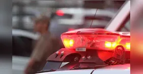  O homem estava deitado no meio da Av. Paraná, impedindo a passagem de veículos 