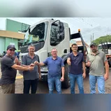 Prefeitura de Rio Bom (PR) recebe caminhão do Governo Estadual