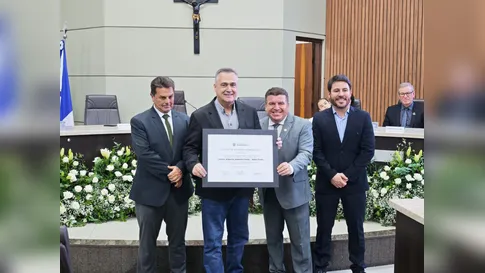 Beto Preto recebe título de cidadão honorário de Guarapuava
