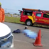 Passageiro morre após cair de moto em corrida por aplicativo