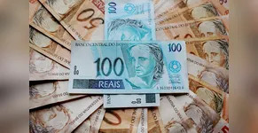 Milionários
