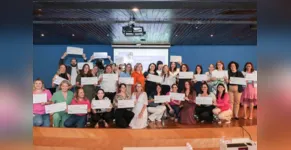  A entrega simbólica dos cheques aconteceu nesta sexta-feira (8) durante a I Jornada Técnica de Políticas Públicas para Mulheres, que acontece na PUCPR, em Curitiba 