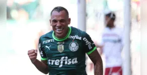  Breno Lopes, do Palmeiras, comemora seu gol contra o Fluminense 