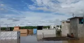  Cemitério foi inundado pela cheia do Rio Tibagi no dia 1º novembro 