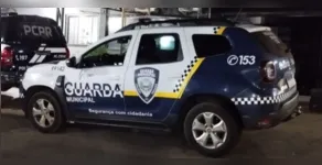  Dupla deseja “boa noite” à GM, que os aborda e recupera moto furtada. 