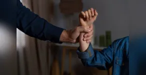  Homem foi acusado de espancar filha adolescente 