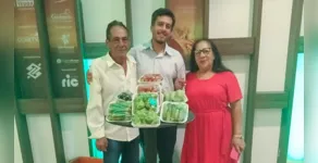  Odete mantém uma propriedade junto com a família 