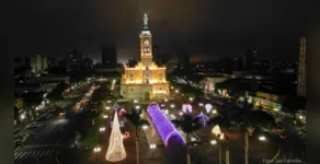  Praça Rui Barbosa recebeu decoração natalina 