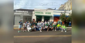  Torcida organizada do Palmeiras em frente à sede do time na cidade 