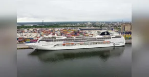  Vindo da Europa, o navio já passou por outros portos da costa brasileira antes de chegar em Paranaguá 