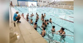  Aulas de natação e hidroginástica são realizadas pela Secretaria de Esportes 