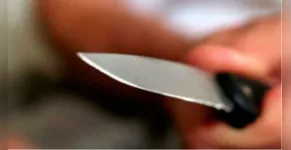  Homem usou faca para ameaçar esposa 