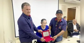  Dona Conceição recebe título de cidadã honorária de Jardim Alegre 