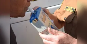  O homem realizou o teste do bafômetro que aferiu  índice de 0,70mg/l 