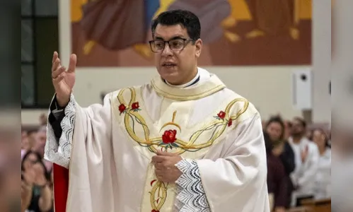Padre Chrystian Shankar convida fiéis para missa em Apucarana