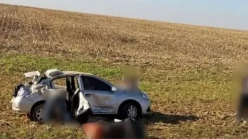Carro capotou várias vezes após motorista adormecer ao volante