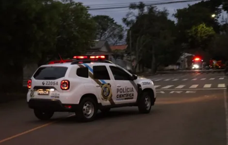 Diante do risco de explosão, as equipes da Polícia Militar isolaram cerca de dois quarteirões e evacuaram ao menos 100 residências nos arredores.