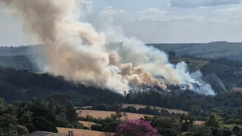 Incêndio de grandes proporções em Apucarana