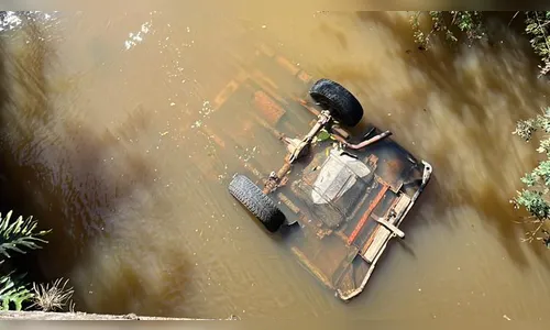 Jovem  morre após caminhonete cair de ponte em Ariranha do Ivaí