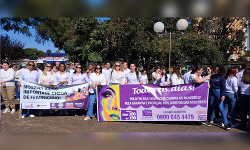 Caminhada do Meio-Dia reúne mulheres em Apucarana na luta contra o feminícido; veja
