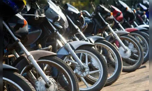 Motos são notificadas após estacionarem em vagas de idosos em Ivaiporã