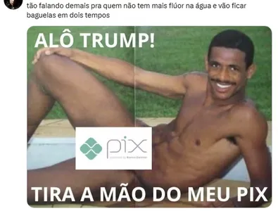 Nas publicações, a imagem de Vampeta aparece em montagens com frases que cobrem o órgão genital