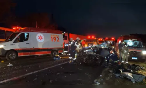 Pai e duas crianças morrem em colisão frontal na BR-369