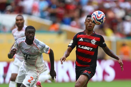 O acúmulo de erros em passes simples no campo de defesa foram cruciais para a eliminação do Flamengo