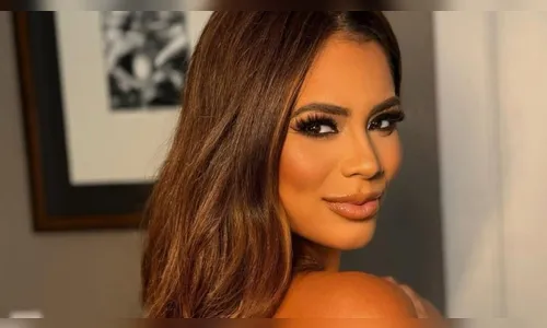 Lexa procura por bebê chamada Sofia para doar roupas da filha falecida